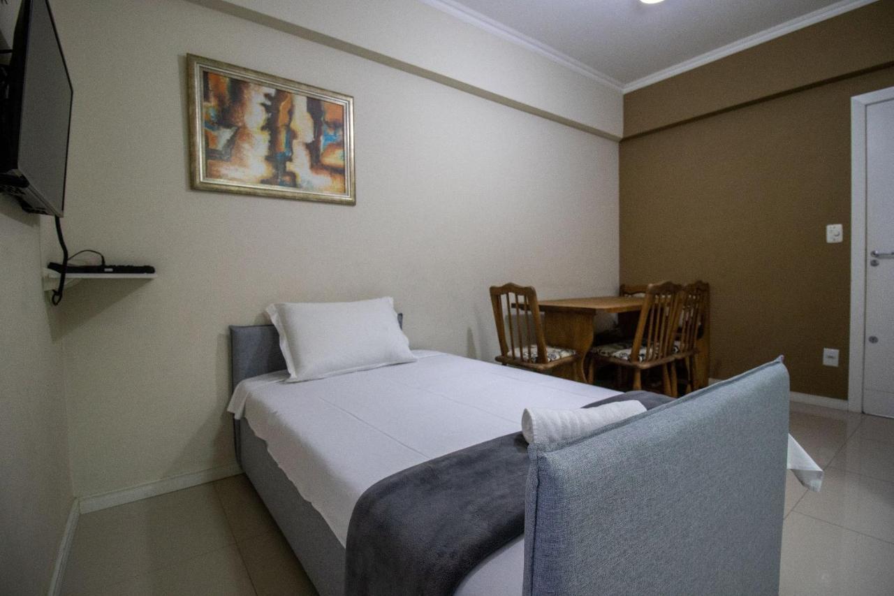 Apartamento Ros84 - Quadra Mar, 1 Dorm, Climatizado, Wi-fi *